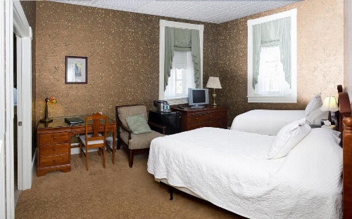 Big Tree Inn image 17