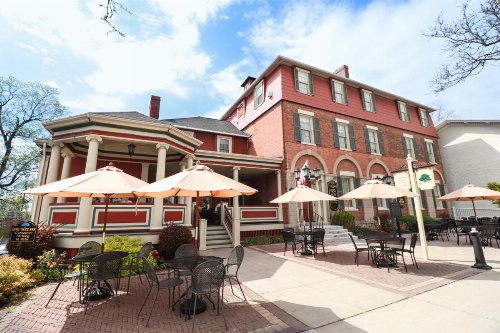 Big Tree Inn image 22